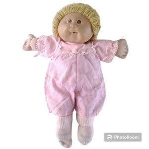 Vintage Cabbage Patch doll 1985 Xavier Roberts Girl Blond Hair Blue Eyes socks